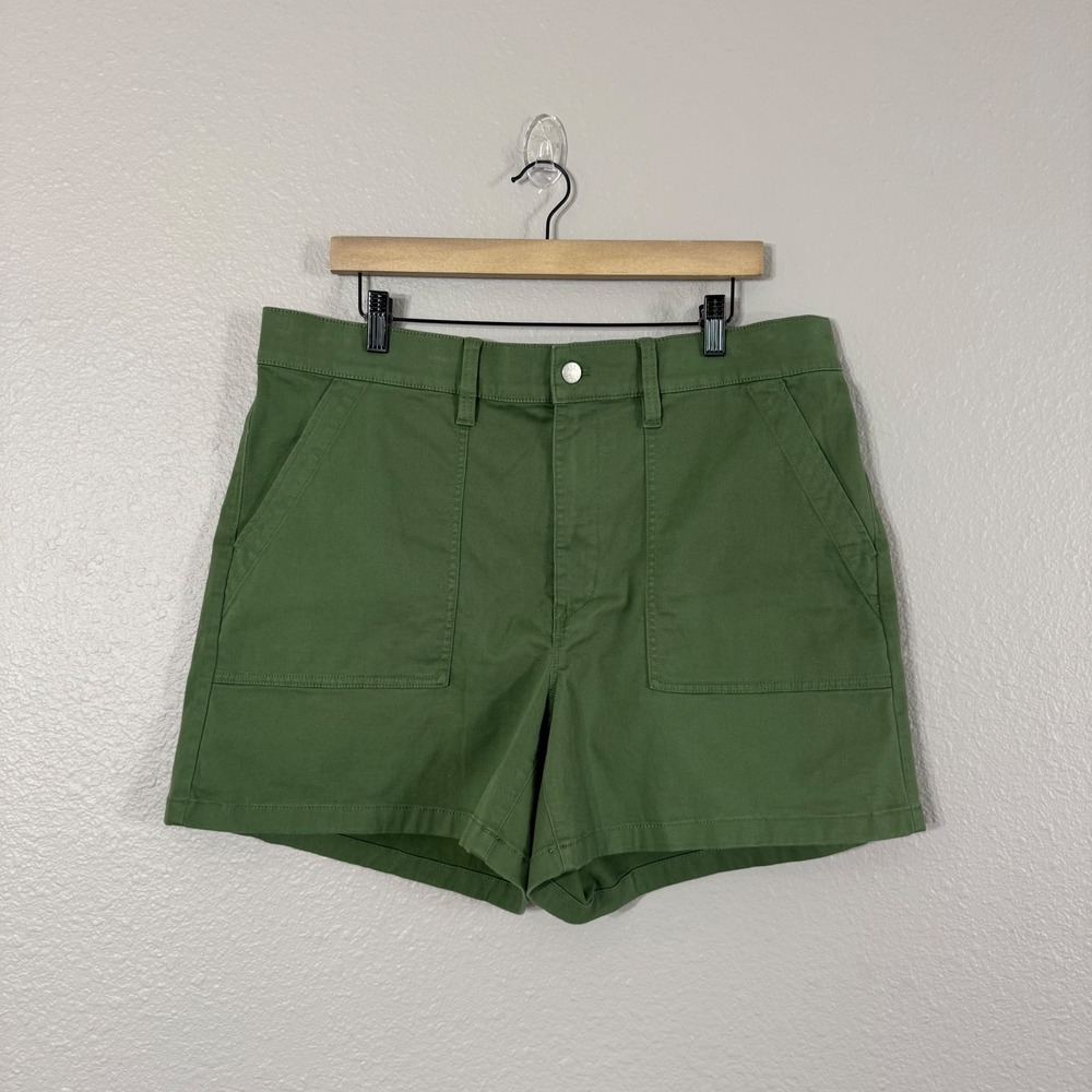NWT J.Crew Women's Size 33 US 12 Green Patch Pocket Stretch Cotton Shorts BT201